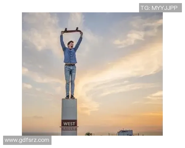 南京滑板队防守策略解析与滑板热点的深度探讨