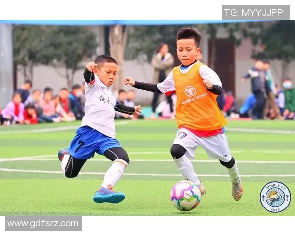 六岁儿童足球训练的最佳方法与技巧分享助力小球员成长