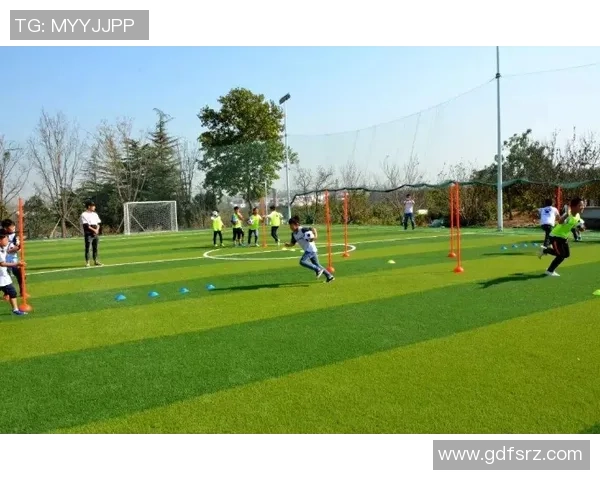 探索地产足球小镇的魅力与潜力打造全新生活方式与社区文化 探索地产足球小镇的魅力与潜力打造全新生活方式与社区文化