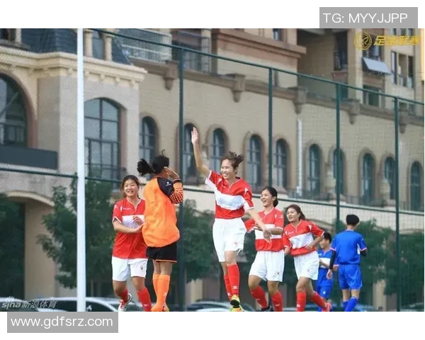 足球交流微信群汇聚热爱者共同探讨战术技巧分享赛事动态与精彩瞬间 足球交流微信群汇聚热爱者共同探讨战术技巧分享赛事动态与精彩瞬间