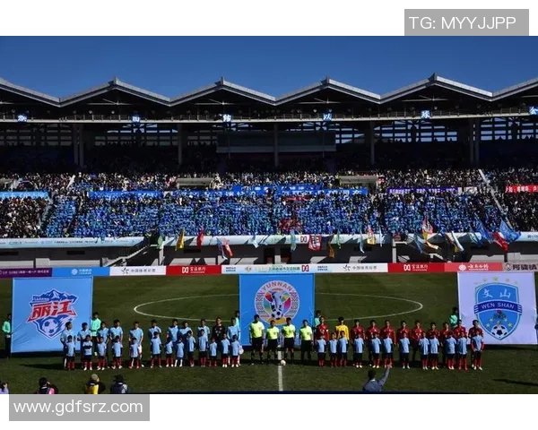 足球烟火绽放激情瞬间点燃梦想与希望的交响乐